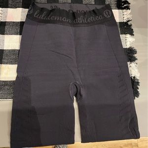 Lululemon cropped leggings